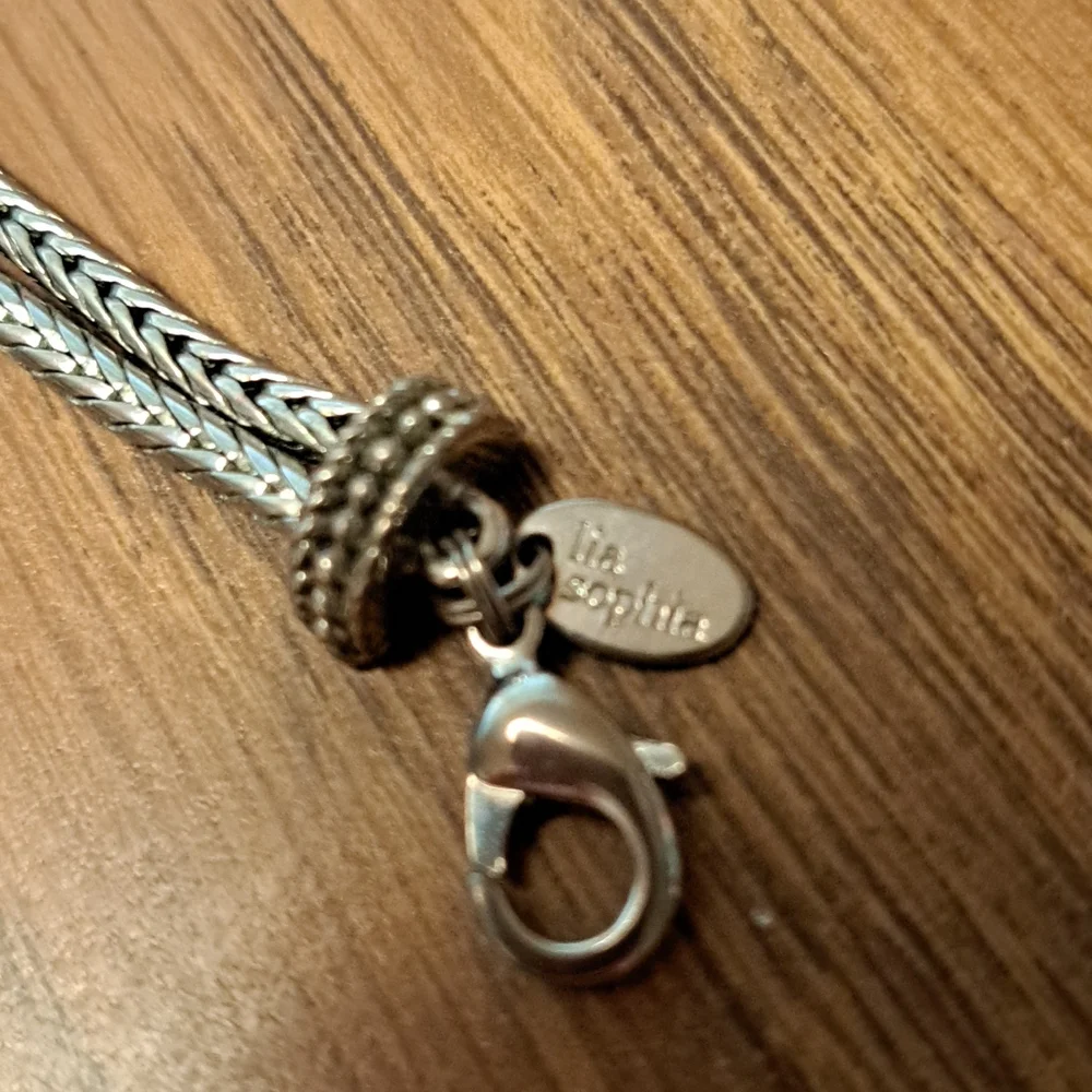 Lia Sophia necklace